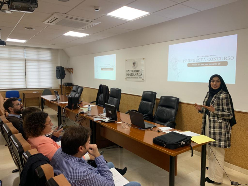 Hajar El Ghali Azdad Presentación de la alumna Da. Hajar El Ghali Azdad